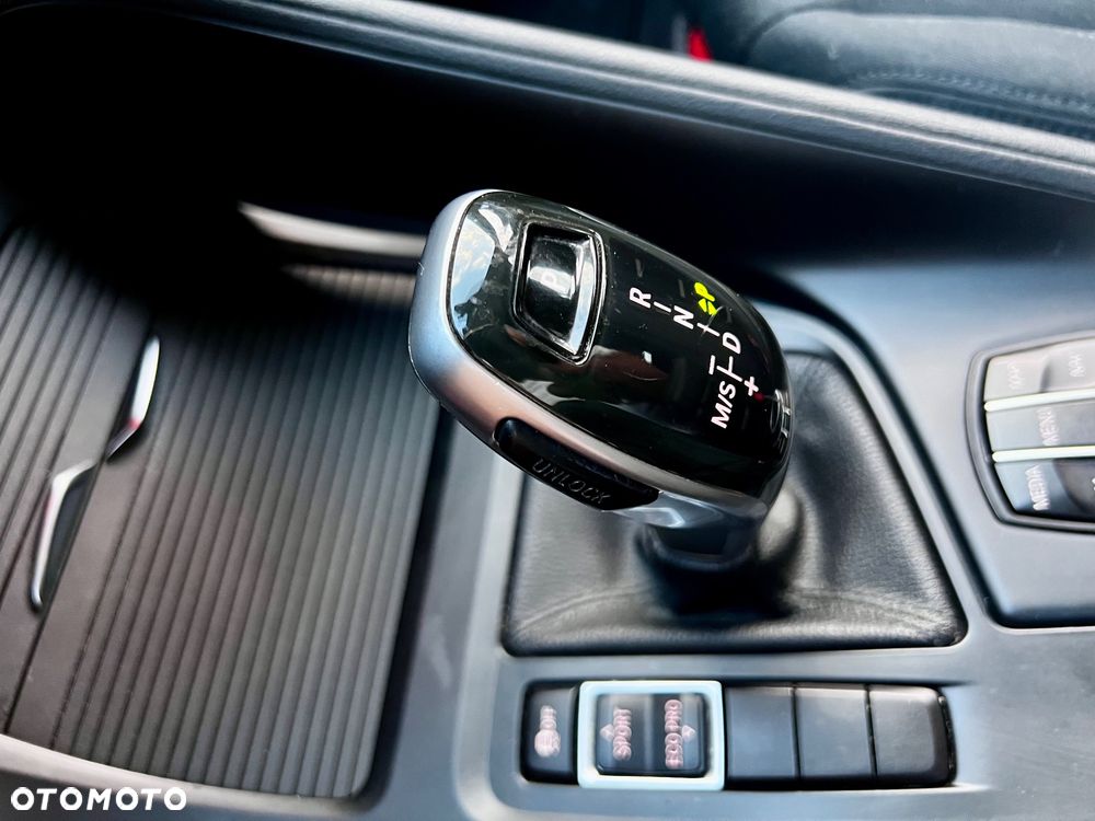 BMW X1 sDrive18i GPF Advantage - 18