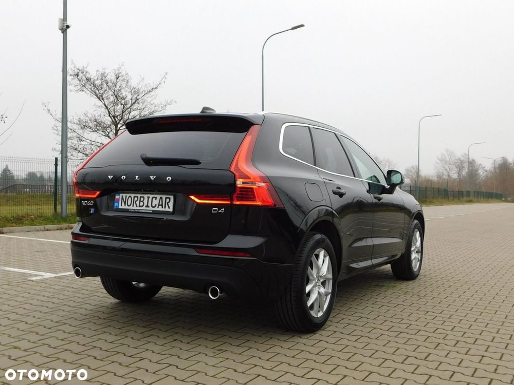 Volvo XC 60 D4 Momentum Pro - 5