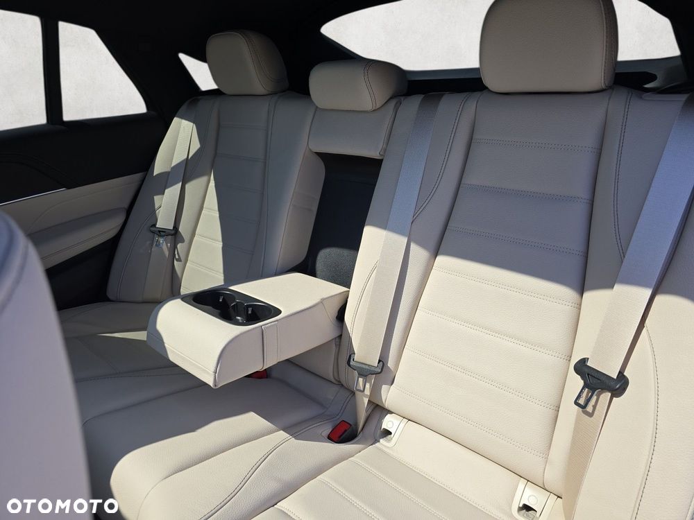 Mercedes-Benz GLE - 13