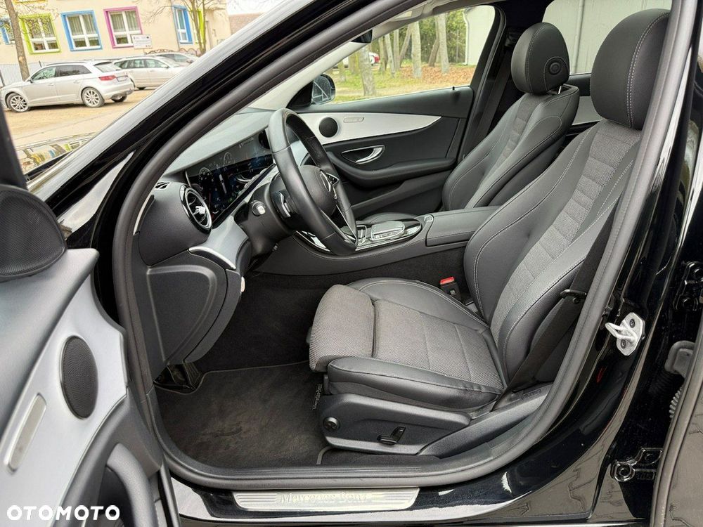 Mercedes-Benz Klasa E - 12