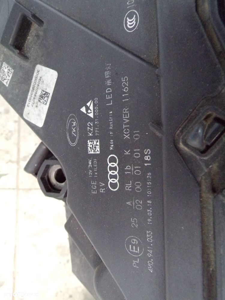 LAMPA LEWY PRAWY PRZÓD AUDI Q7 - 5