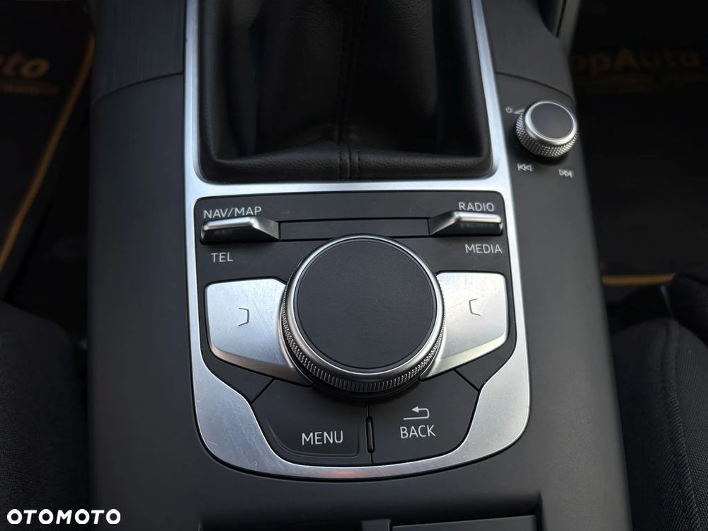 Audi A3 Sportback 2.0 TDI (clean diesel) Ambiente - 31