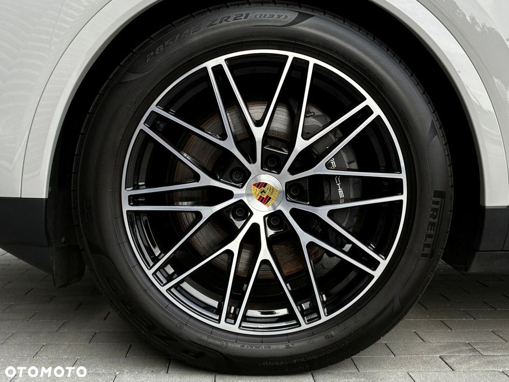 Porsche Cayenne - 17