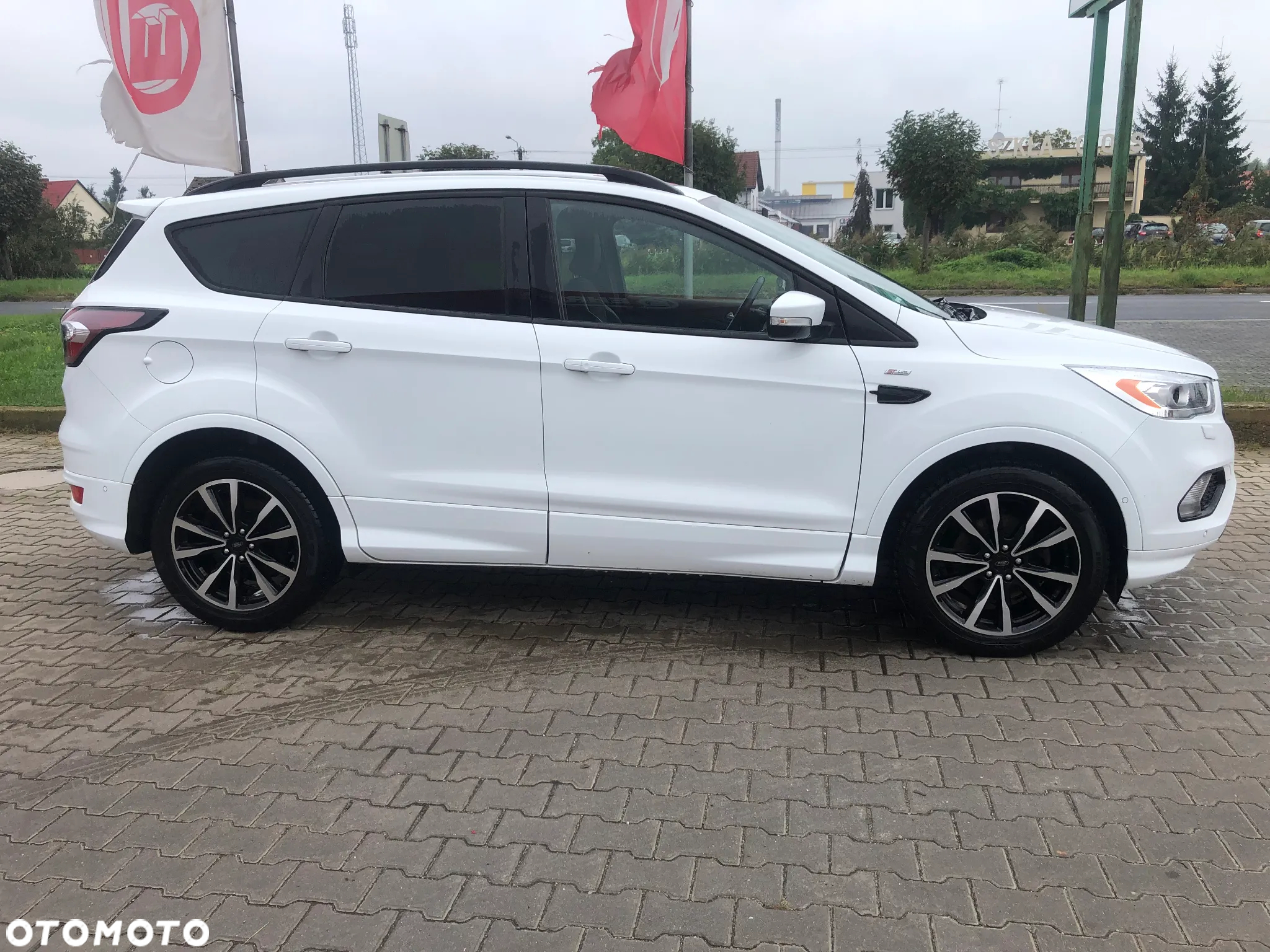 Ford Kuga 1.5 EcoBoost 2x4 ST-Line - 5