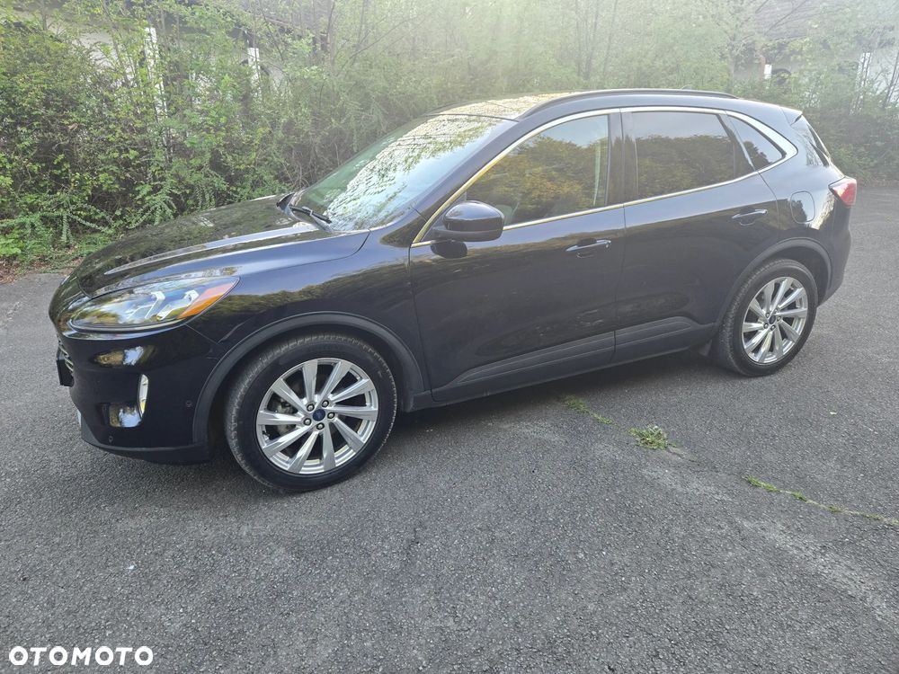 Ford Kuga 2.5 Duratec FHEV 4x4 TITANIUM - 22