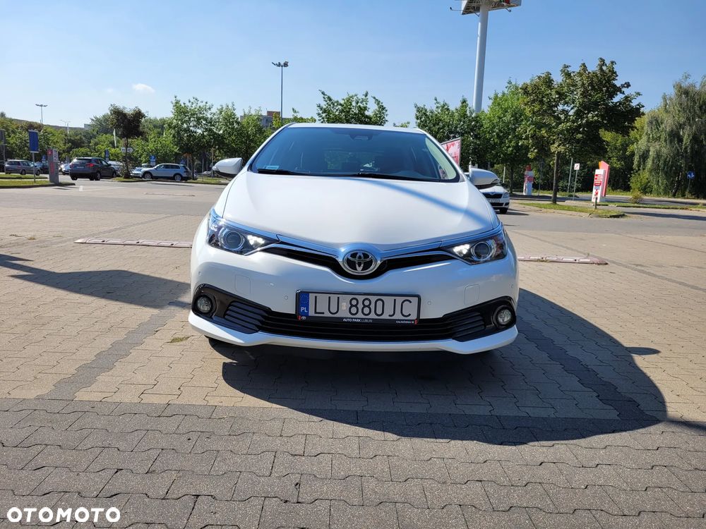 Toyota Auris 1.6 Premium - 16