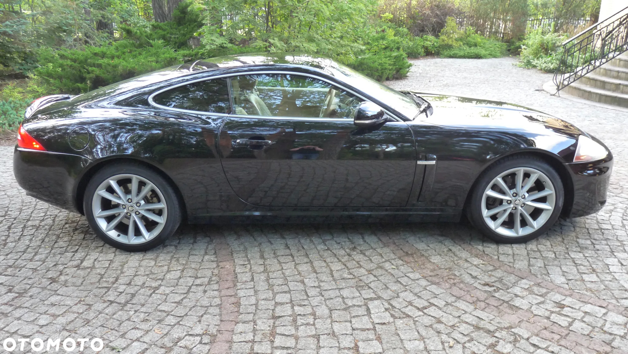 Jaguar XK 5.0 Coupe Portfolio - 13