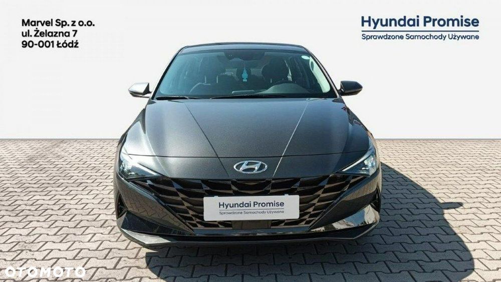 Hyundai Elantra - 2