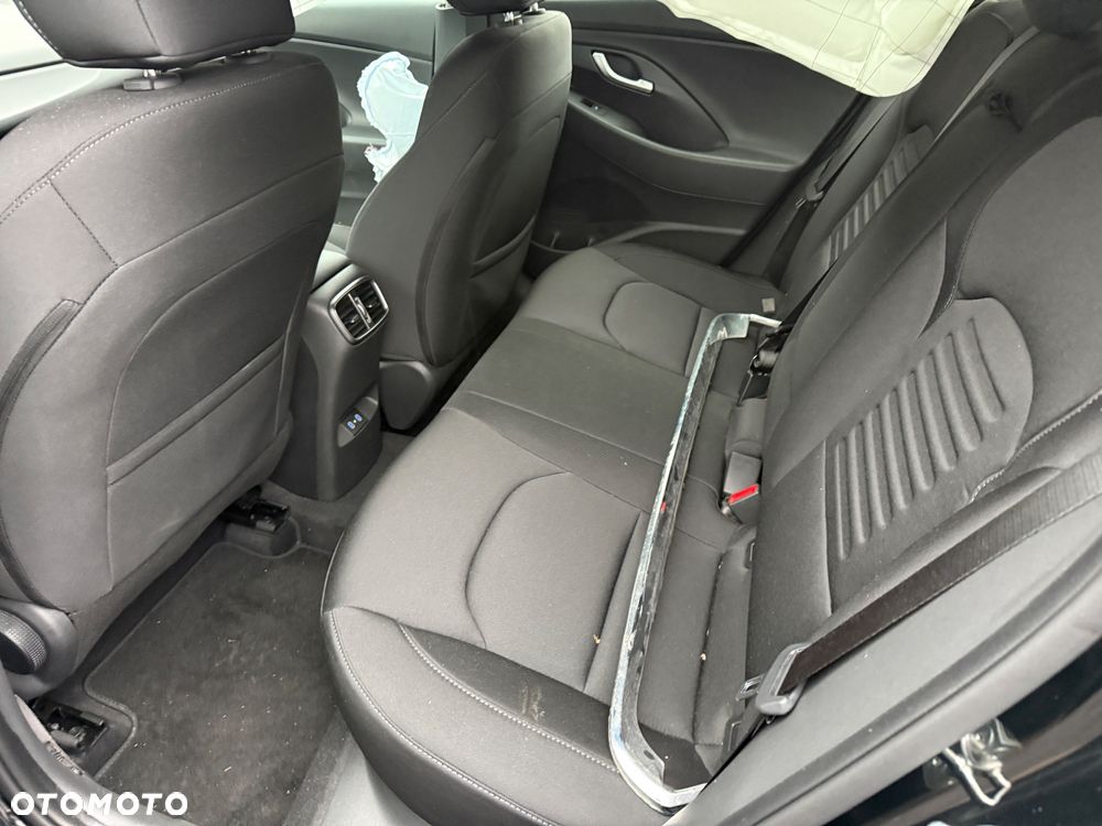 Hyundai i30 1.5 T-GDI 48V-Hybrid Advantage - 12