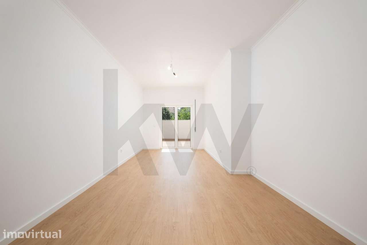 Apartamento T2 Totalmente Remodelado com Terraço Exclusivo de 200m2 em - Grande imagem: 5/36