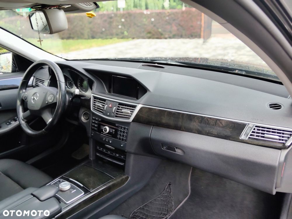 Mercedes-Benz Klasa E 350 CGI BlueEffICIENCY Avantgarde - 21