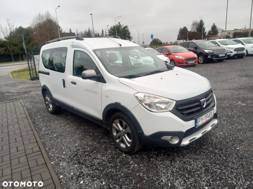 Dacia Dokker TCe 115 Stepway Celebration - 12