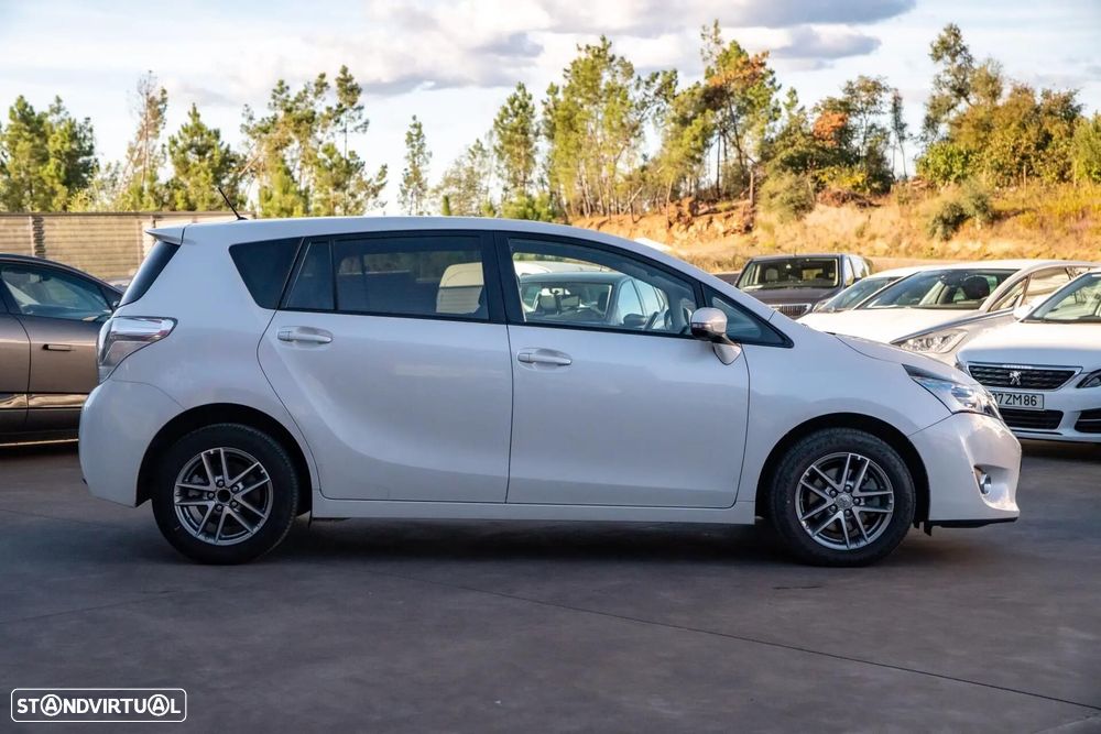 Toyota Verso 1.6 D-4D Comfort - 8