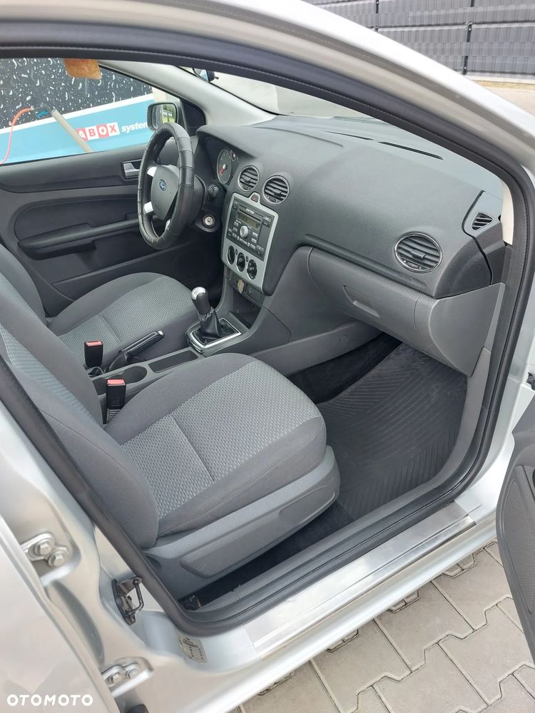 Ford Focus 1.6 Ambiente - 7