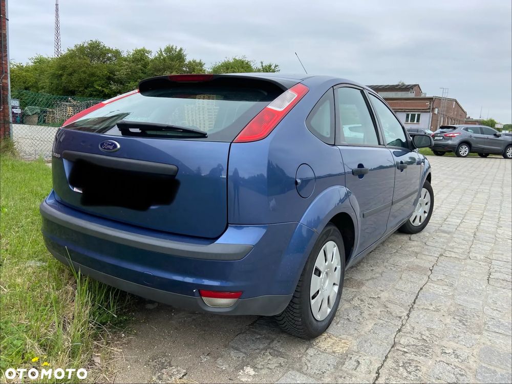 Ford Focus 1.6 Ambiente - 3