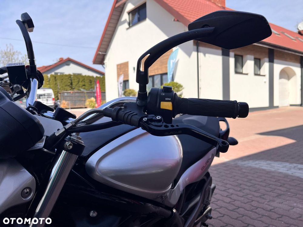 Suzuki Gladius - 17