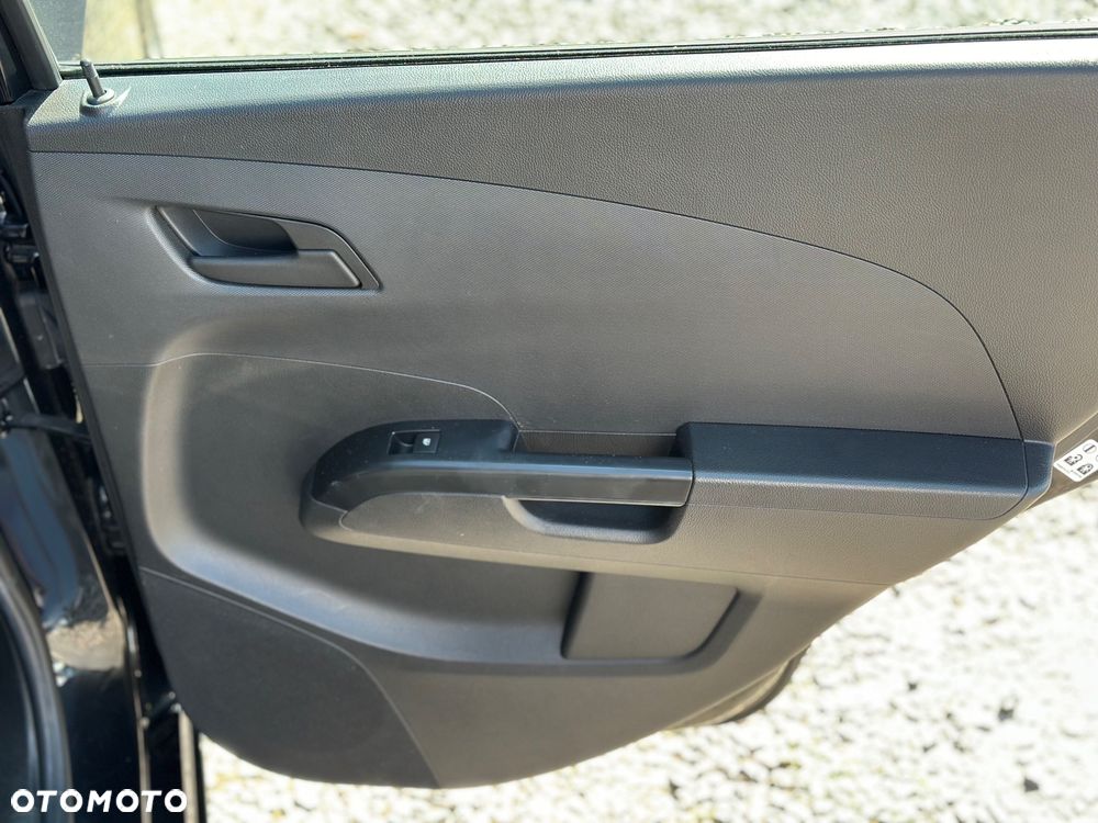 Chevrolet Aveo - 27