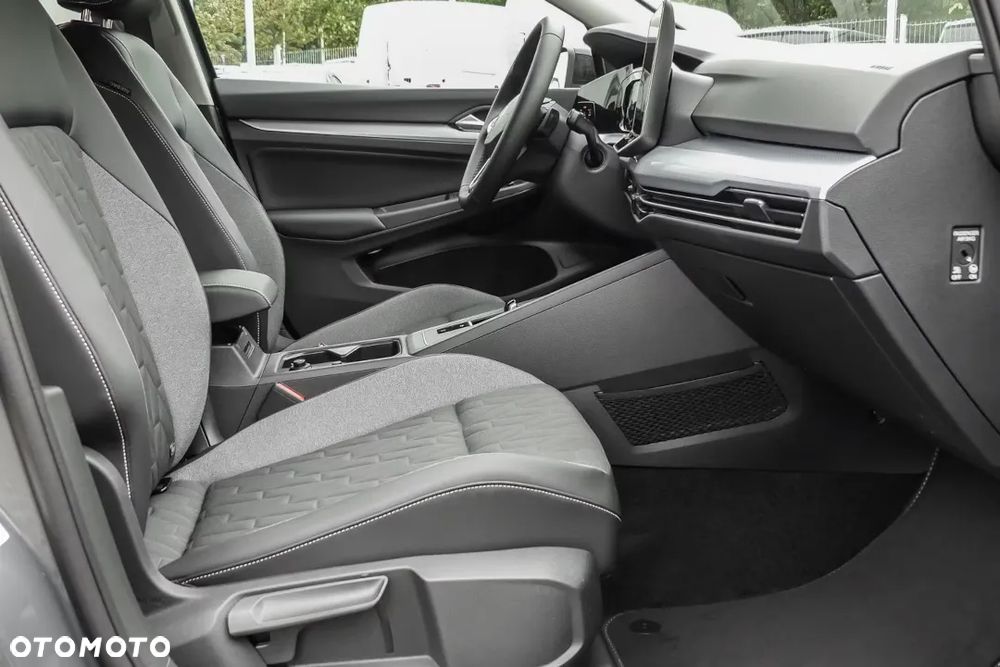 Volkswagen Golf 1.5 eTSI mHEV Life Plus DSG - 22