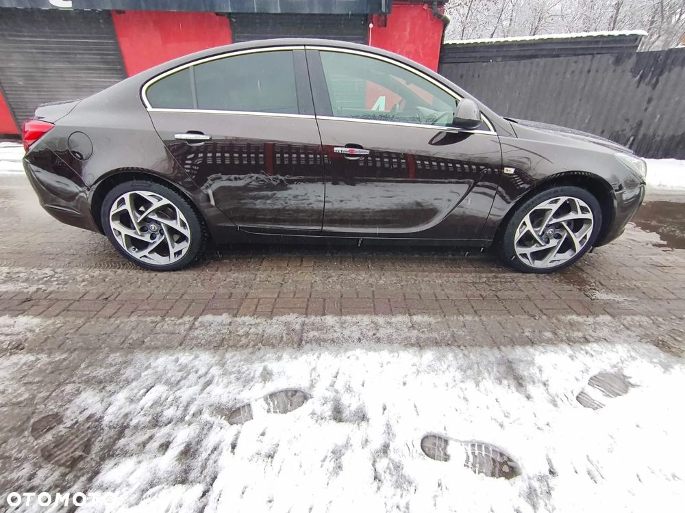 Opel Insignia 2.0 T Cosmo 4x4 - 12