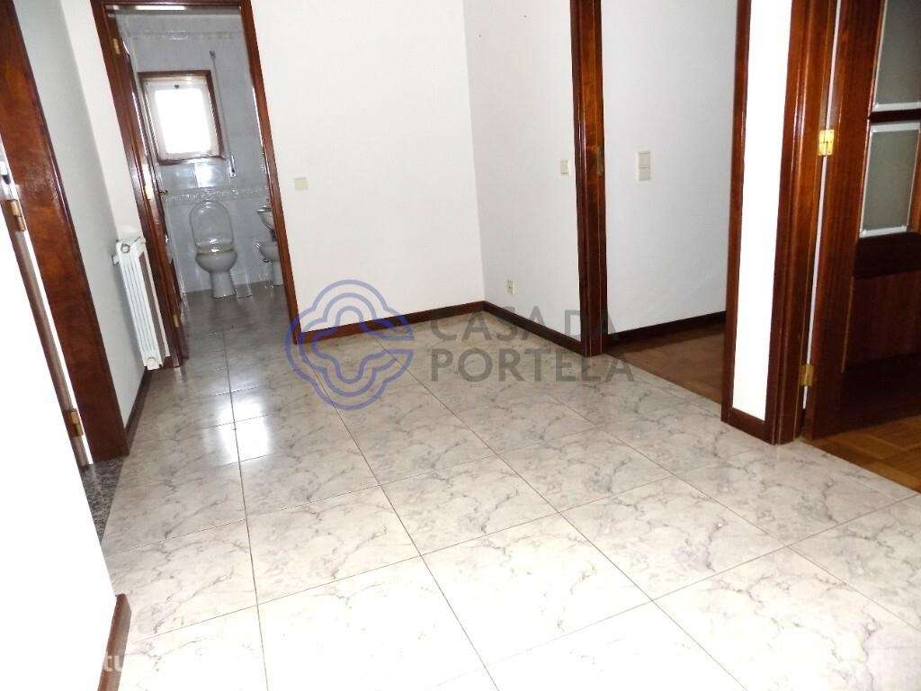 T3-Arrendamento-Último Andar-Mozelos-Continente-Lidl - Grande imagem: 2/18