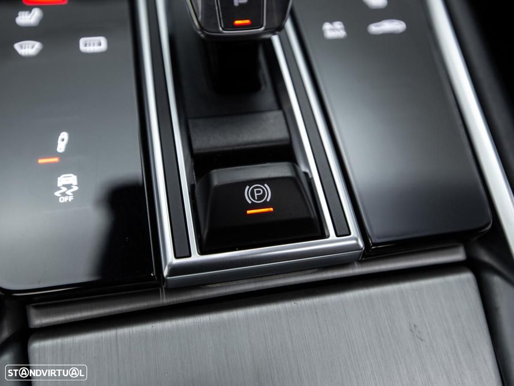 Porsche Panamera 4 S - 29