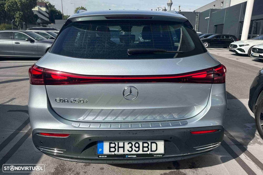 Mercedes-Benz EQA 250+ Progressive - 3
