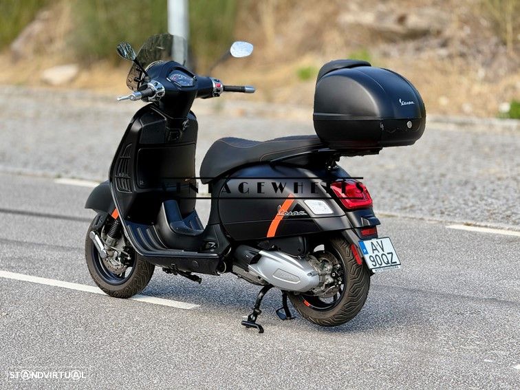 Vespa GTS Super Black Matte - 7
