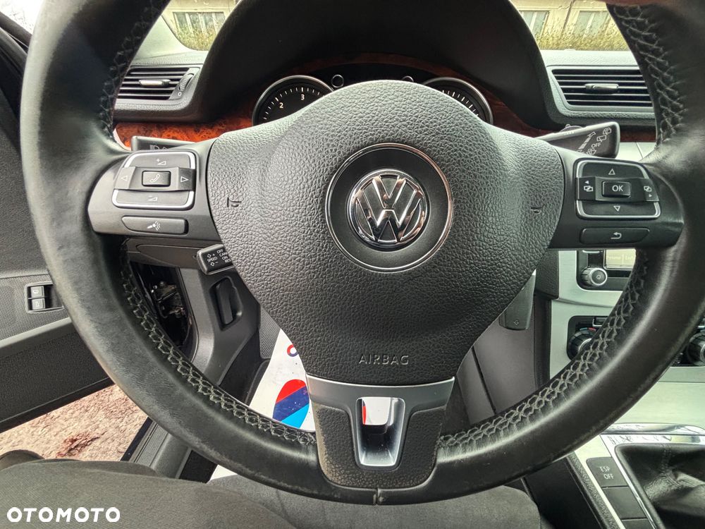 Volkswagen Passat 2.0 TDI DPF BlueMotion Technology Highline - 20