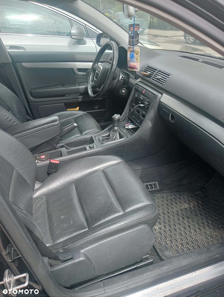 Audi A4 Avant - 4