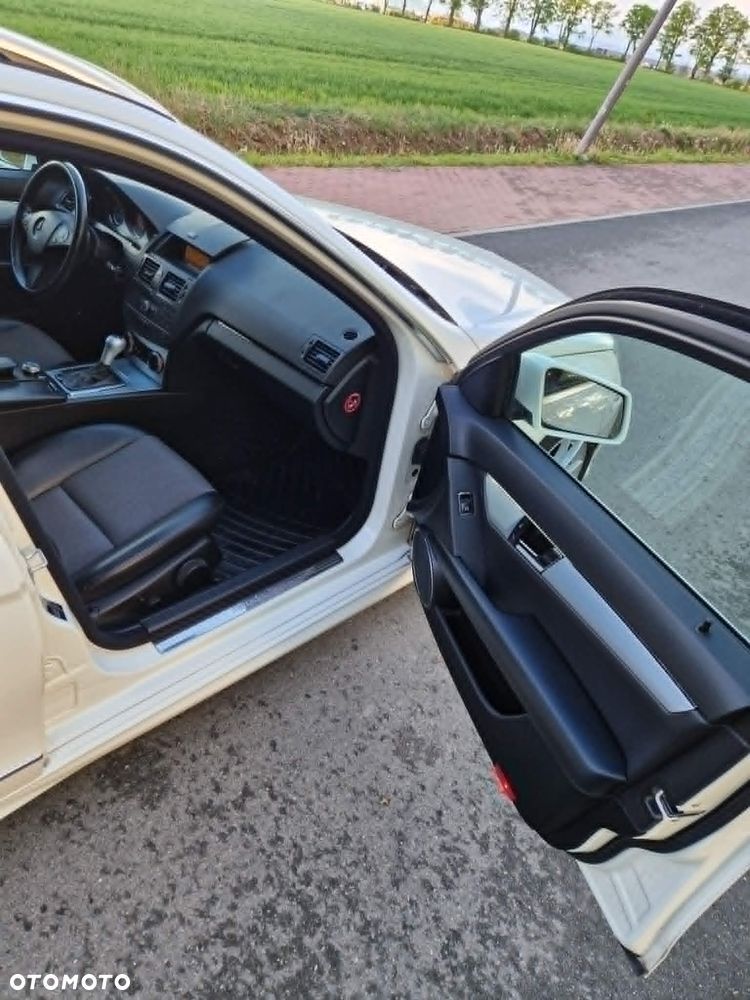 Mercedes-Benz Klasa C 200 7G-TRONIC Avantgarde Edition - 11
