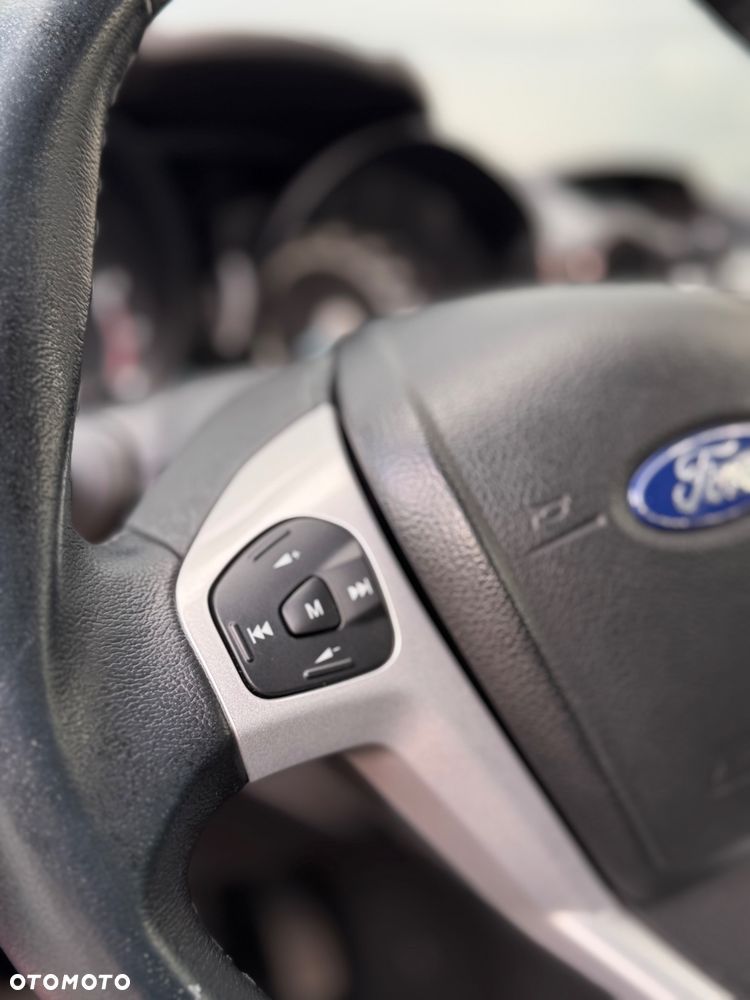 Ford Fiesta 1.25 Silver X plus EU5 - 27