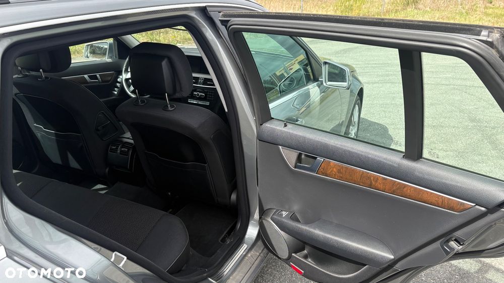 Mercedes-Benz Klasa C - 16