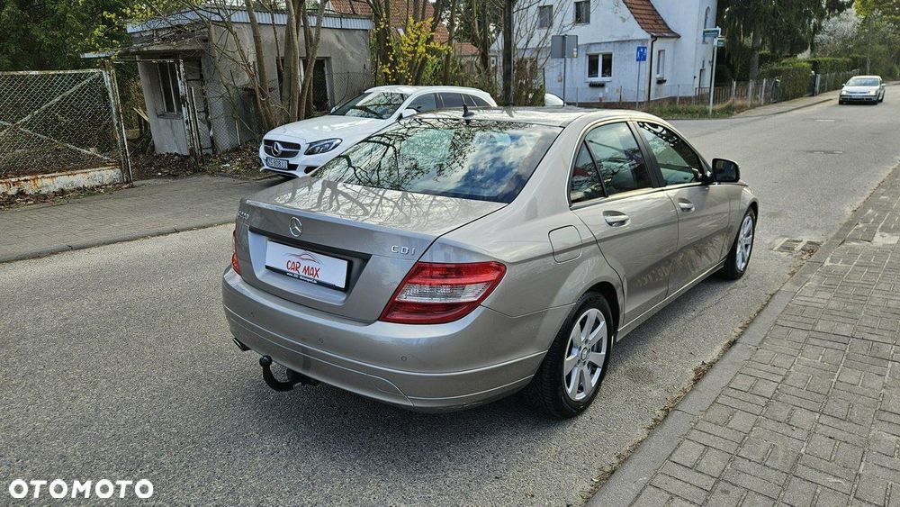Mercedes-Benz Klasa C 220 CDI Classic - 11