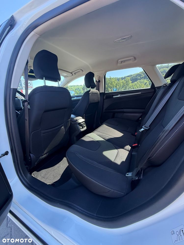 Ford Mondeo 2.0 EcoBlue Titanium - 25