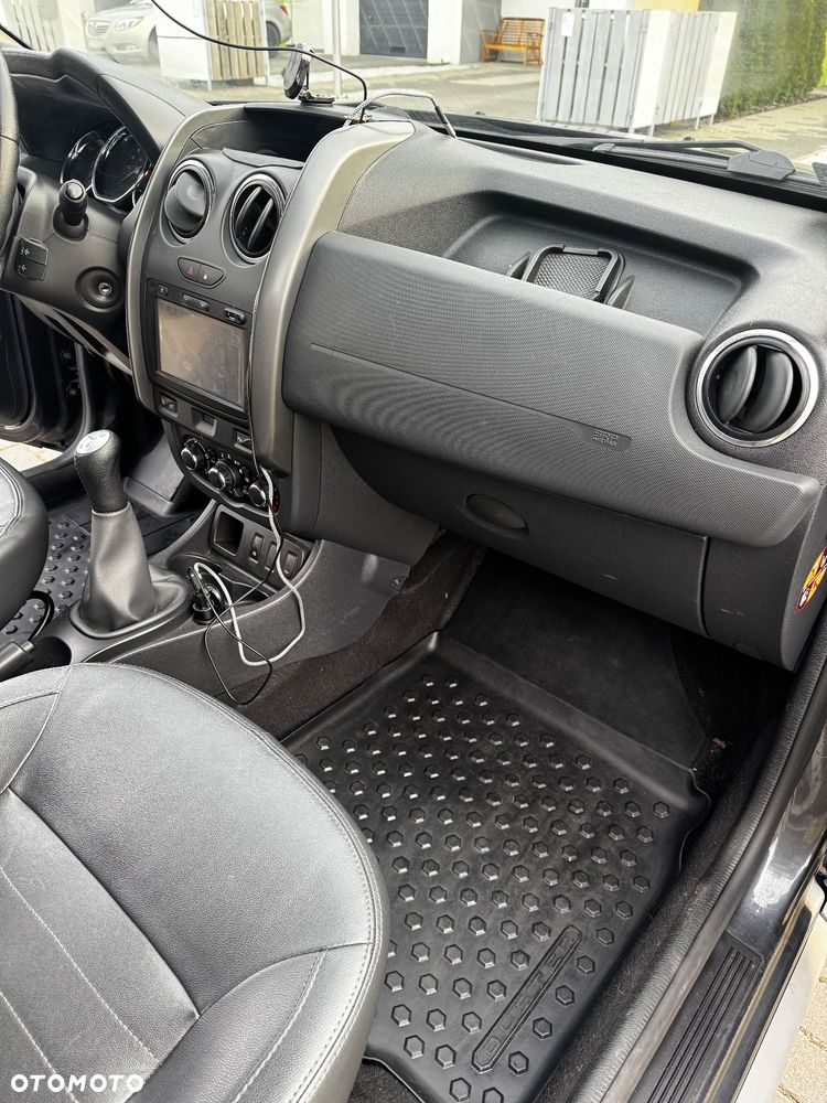 Dacia Duster 1.6 SCe Laureate S&S - 19