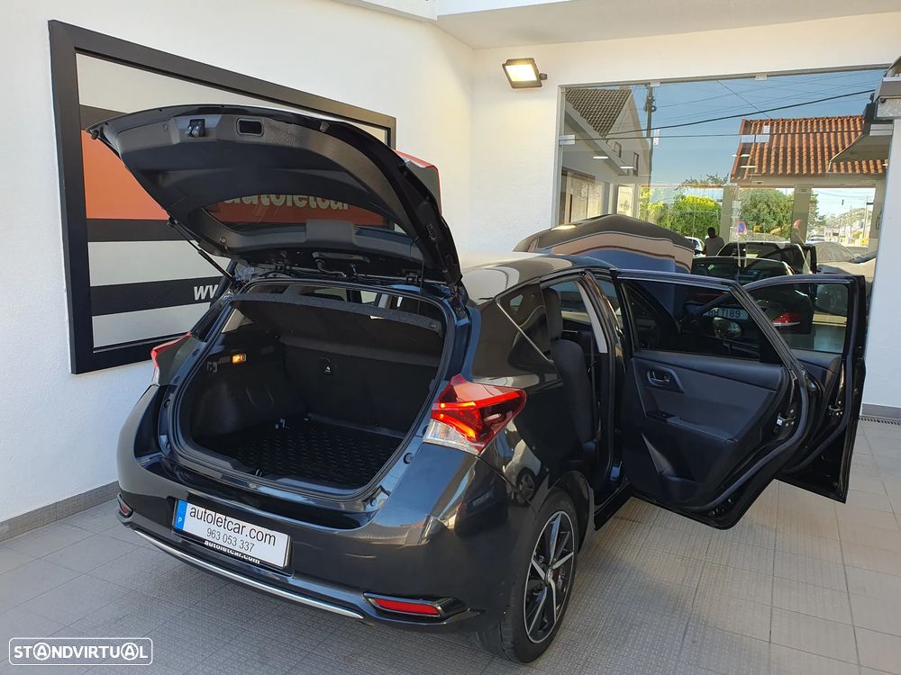 Toyota Auris 1.8 HSD Comfort - 16