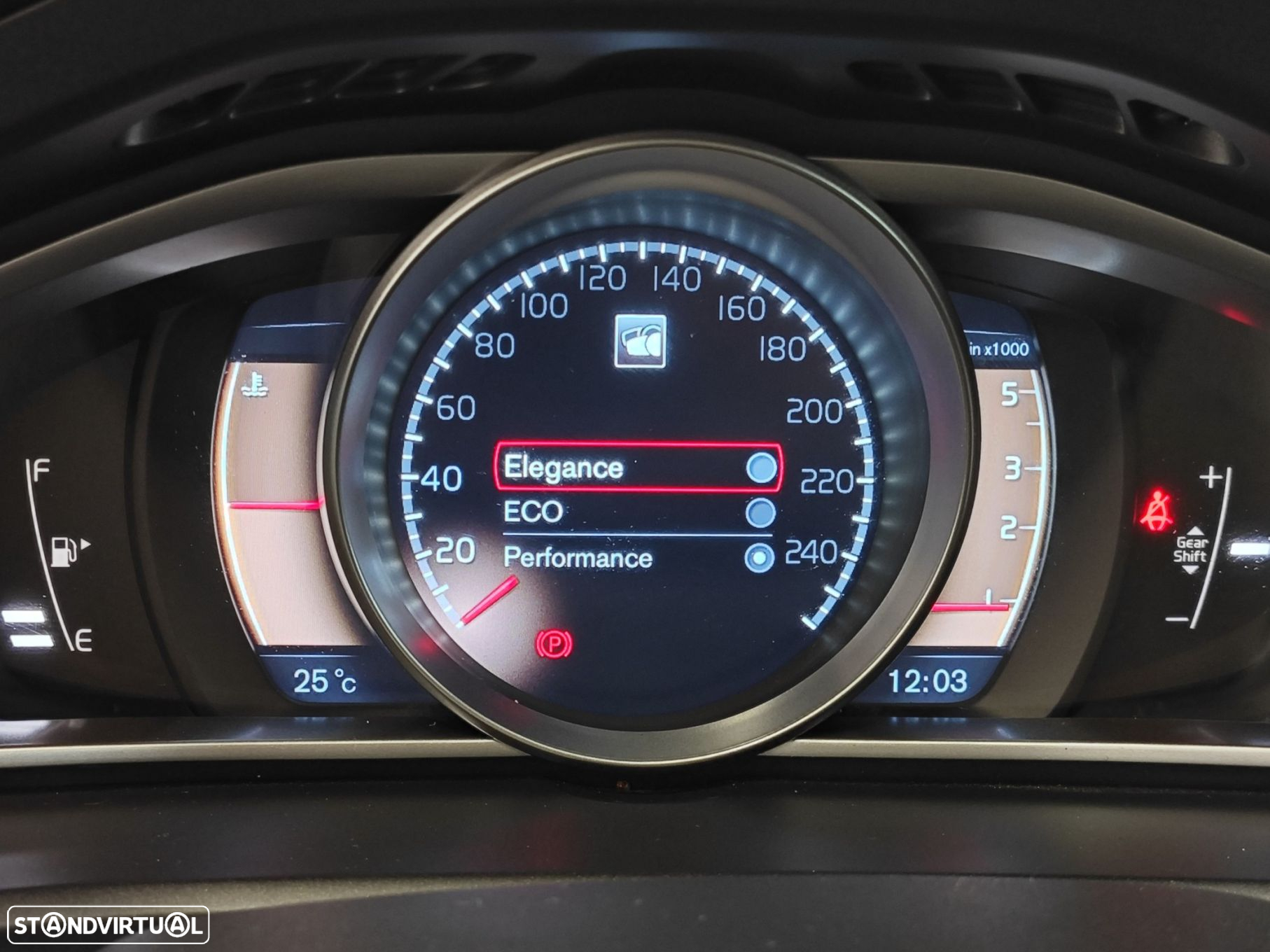 Volvo V40 1.6 D2 Momentum - 39