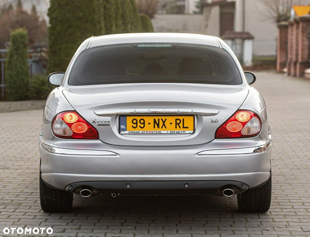 Jaguar X-Type 3.0 V6 4x4 Executive - 15