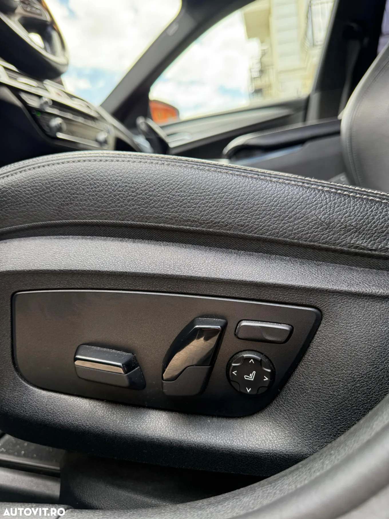 BMW Seria 5 520d xDrive AT - 12