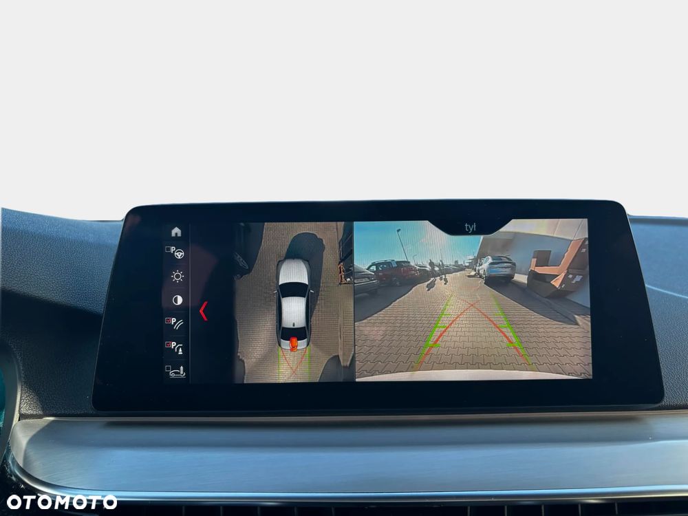 BMW Seria 5 530i GPF xDrive Sport Line sport - 16