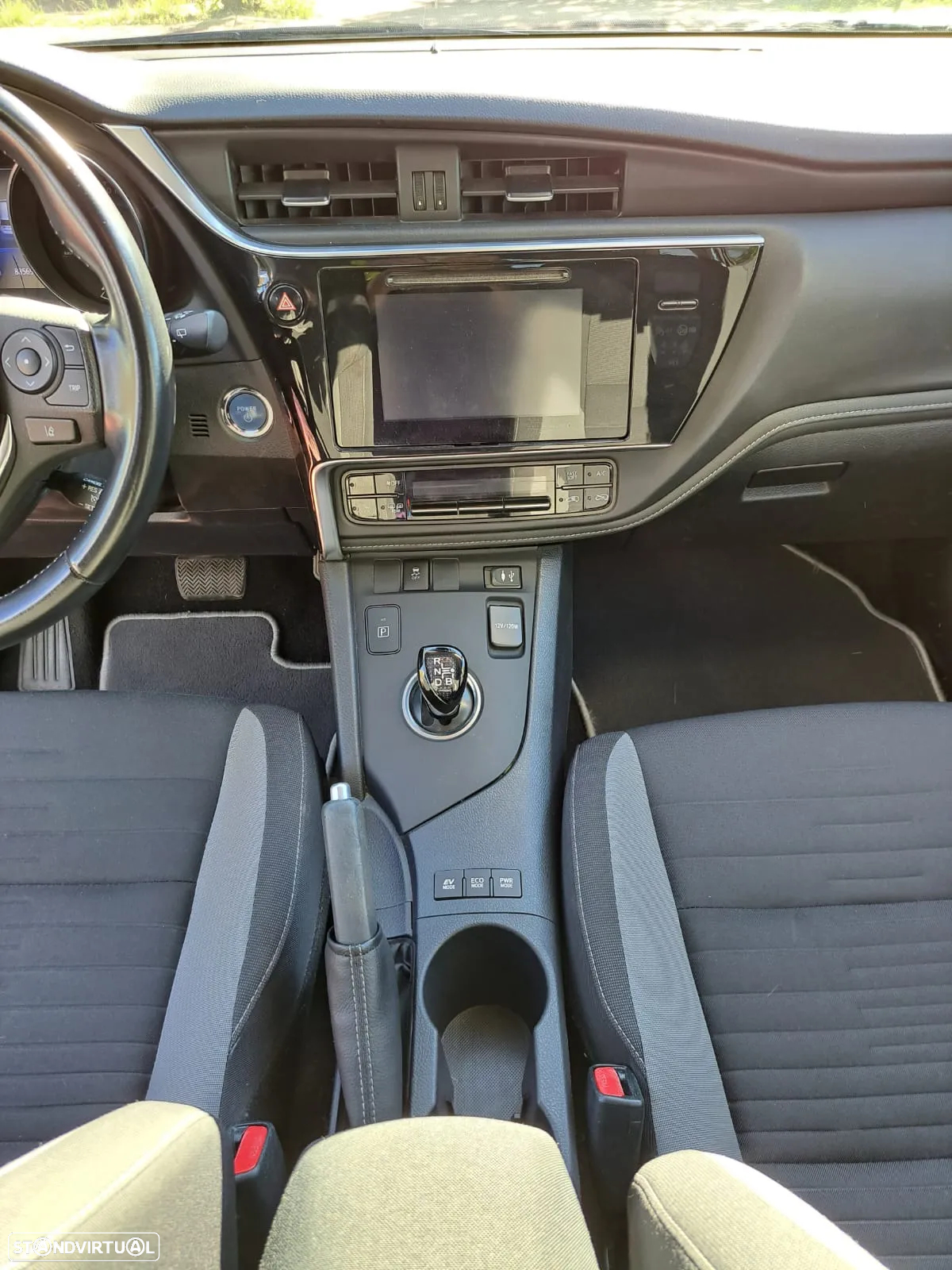 Toyota Auris Touring Sports 1.8 HSD Comfort +P.Techno+P.Sport - 7