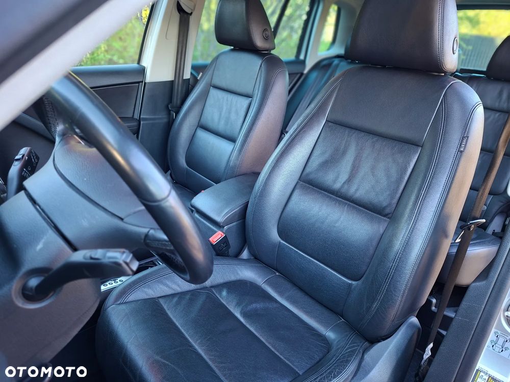 Volkswagen Tiguan - 13