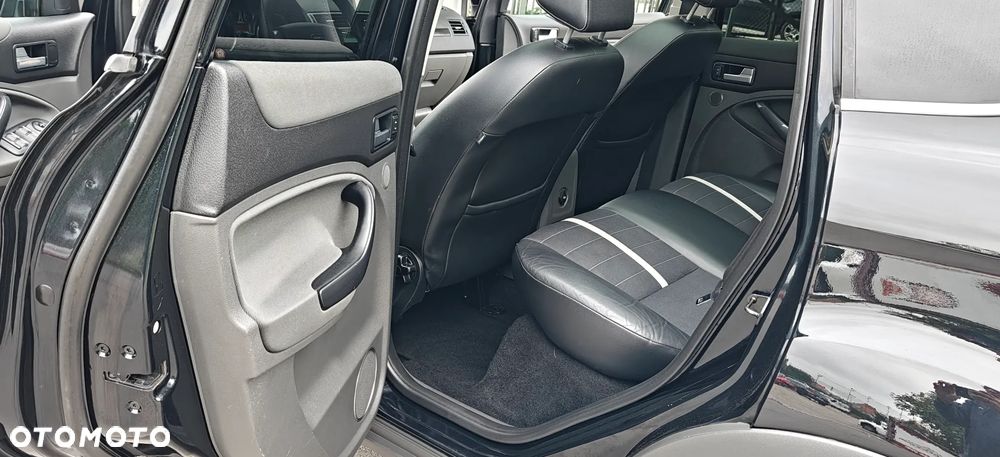 Ford Kuga 2.0 TDCi 4x4 Titanium - 40