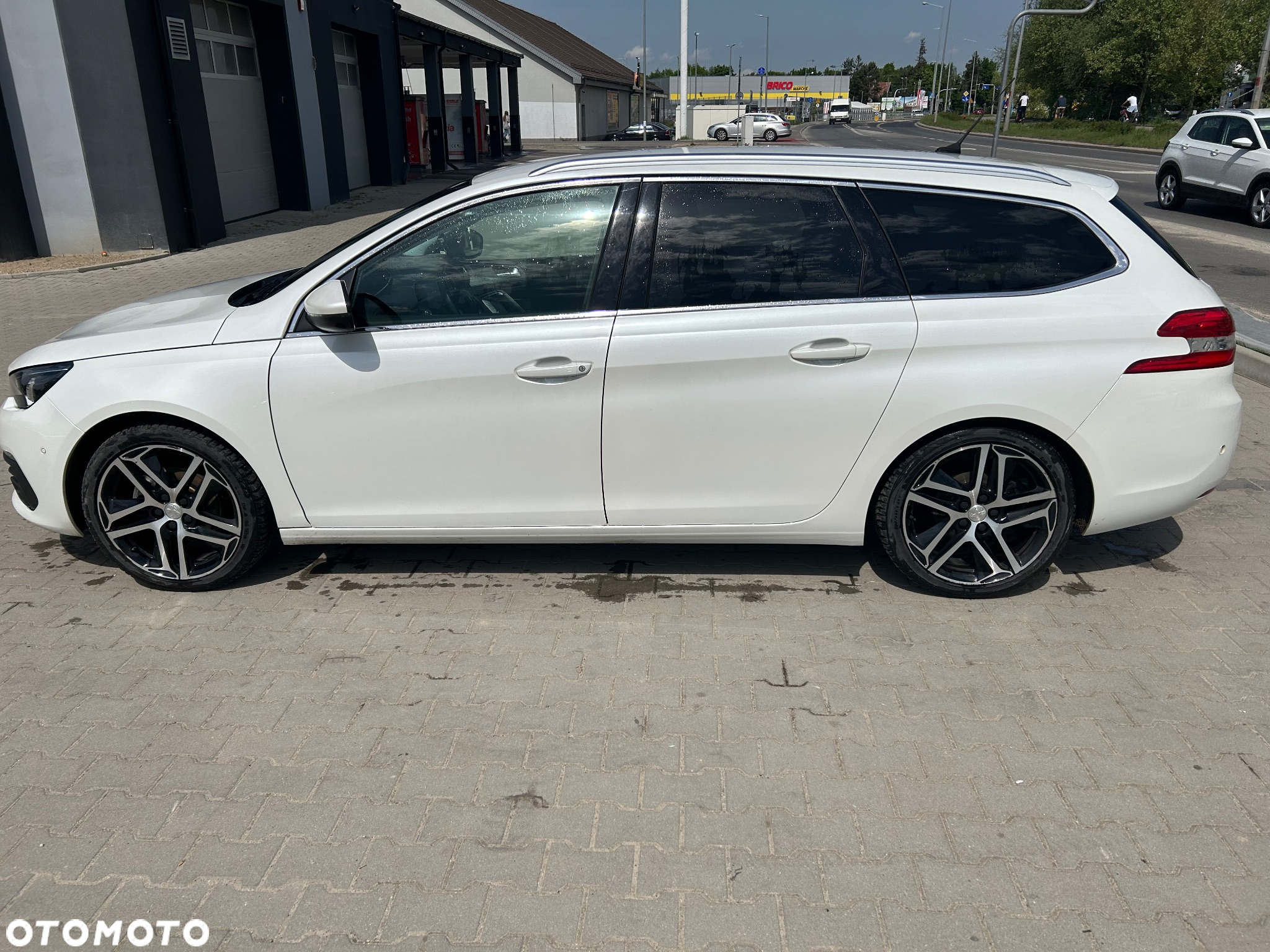 Peugeot 308 1.5 BlueHDi Allure S&S - 4
