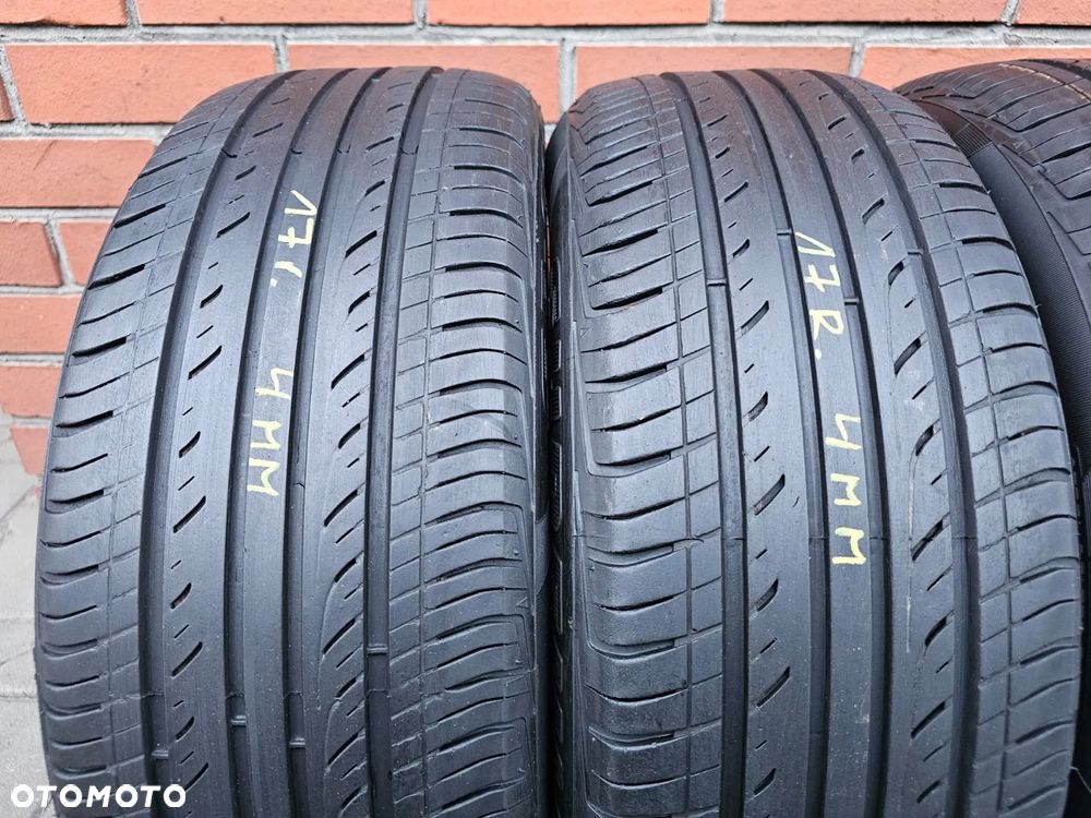(O76) 195/55R15 85V 4-5,7mm 17r / Sunfull SF-688 - 2