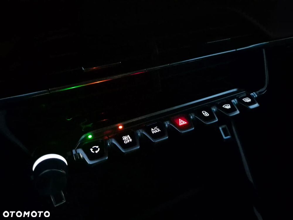 Peugeot 2008 1.5 BlueHDi Active S&S - 31