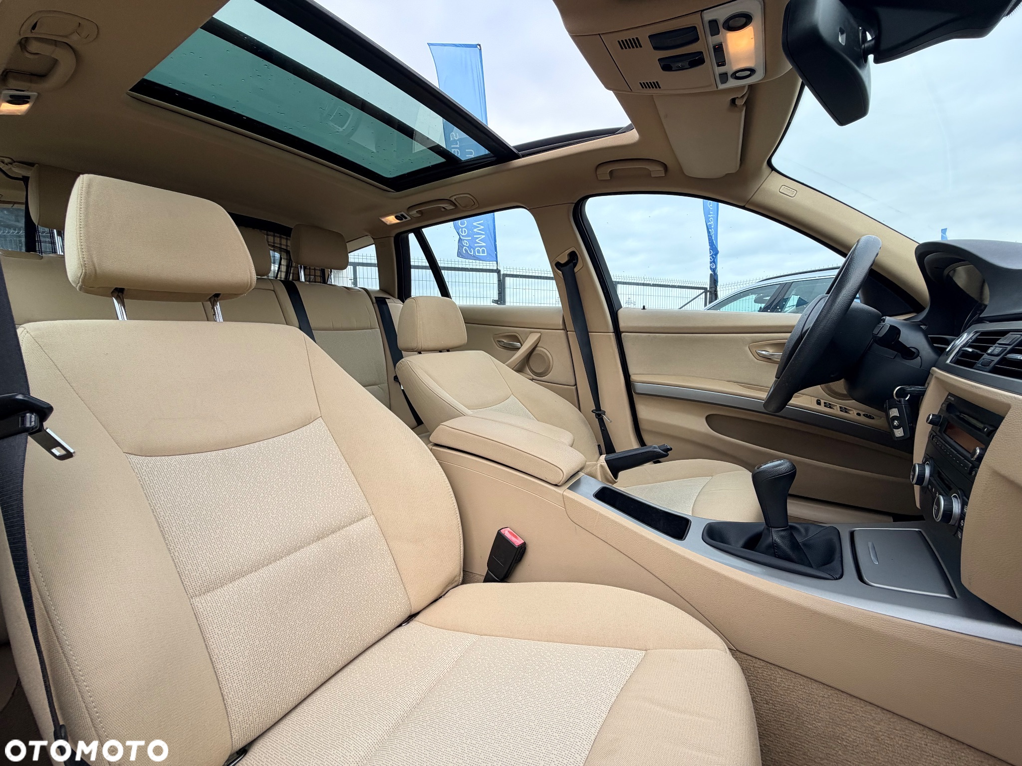BMW Seria 3 325i - 27