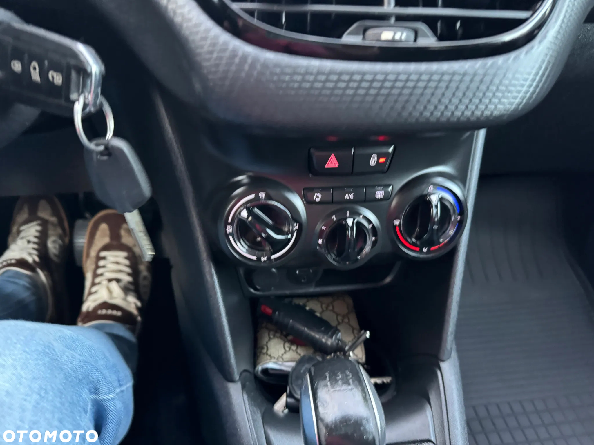 Peugeot 208 1.2 PureTech Style - 15