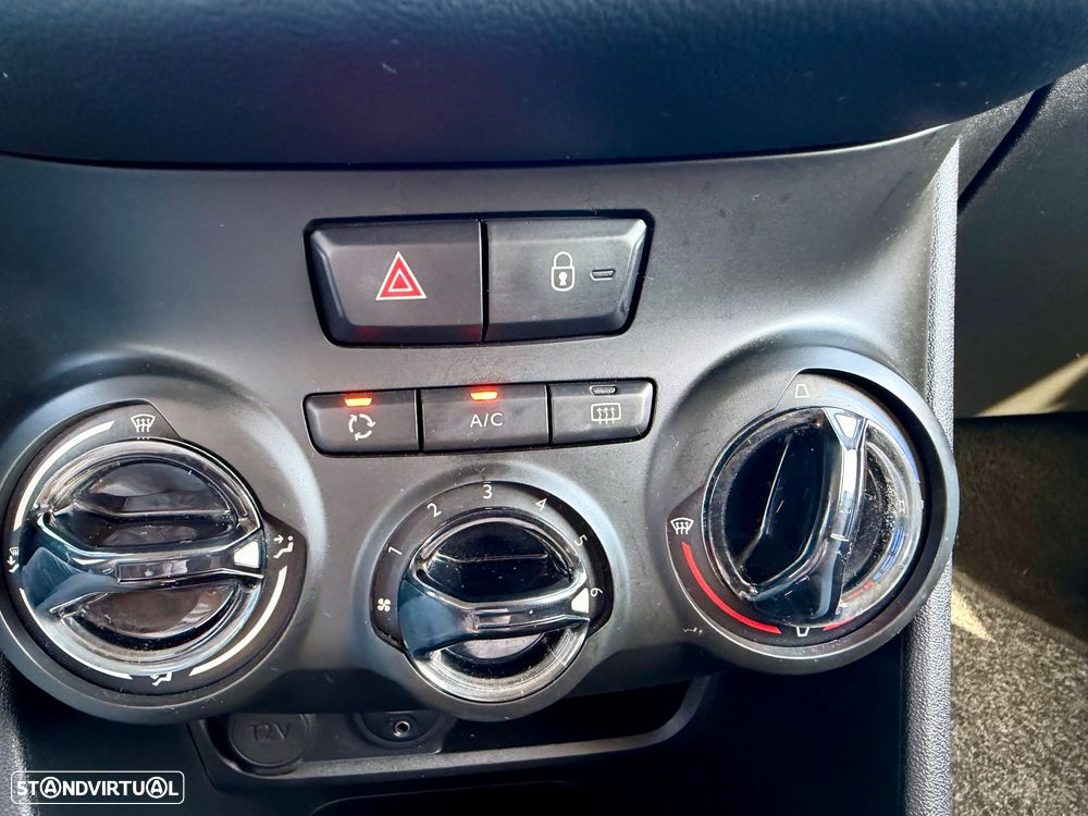 Peugeot 208 1.2 PureTech Style - 16