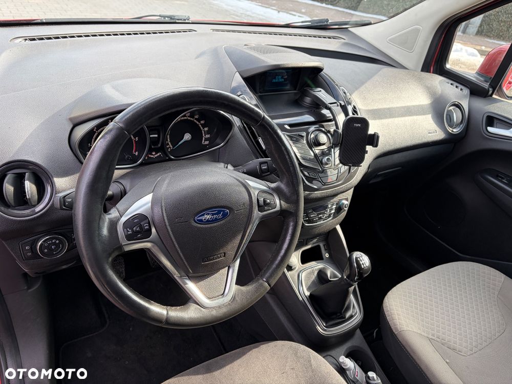 Ford Tourneo Connect 1.5 TDCi Titanium - 4